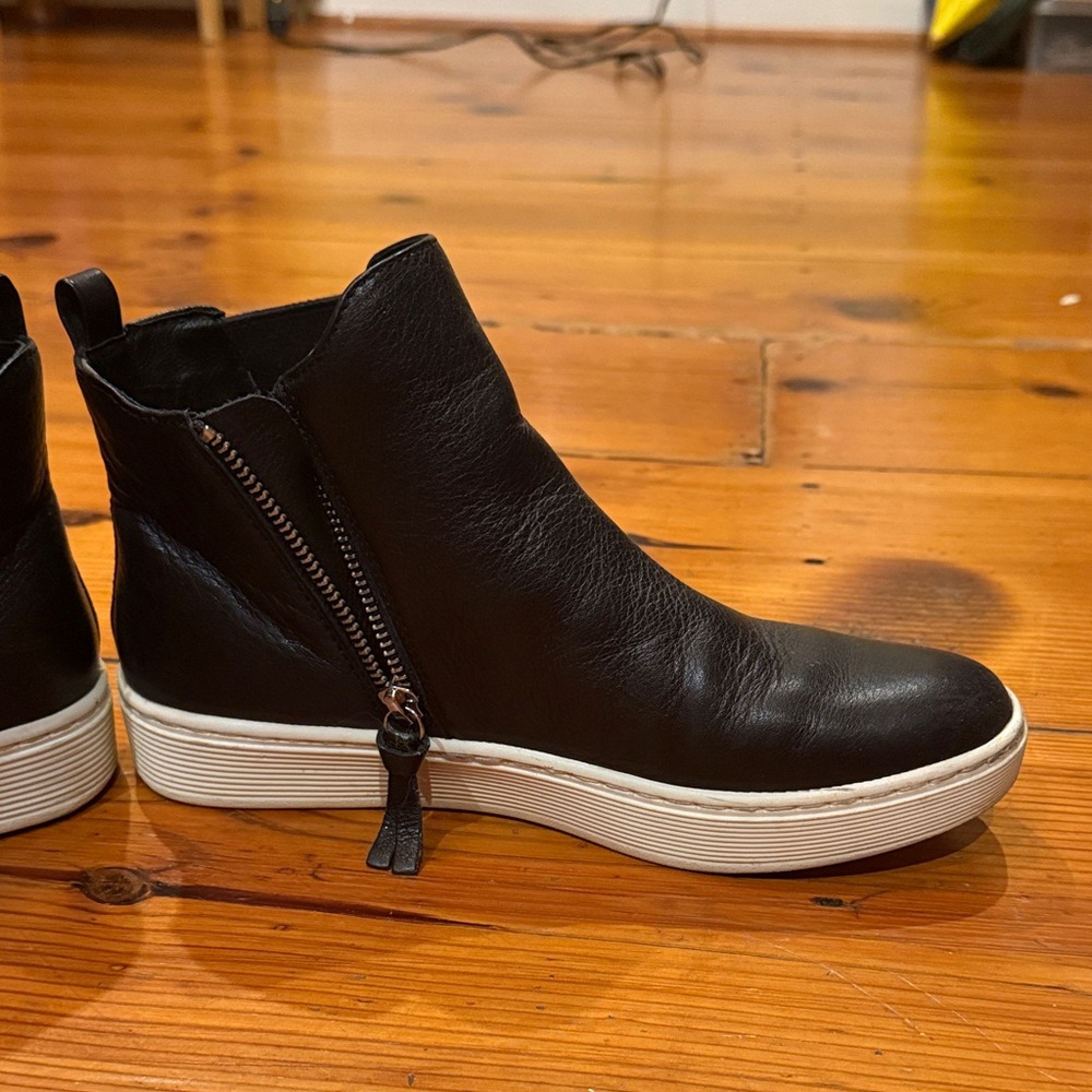 Sofft Black Leather Ankle Booties with White Soles - Picture 5 of 8